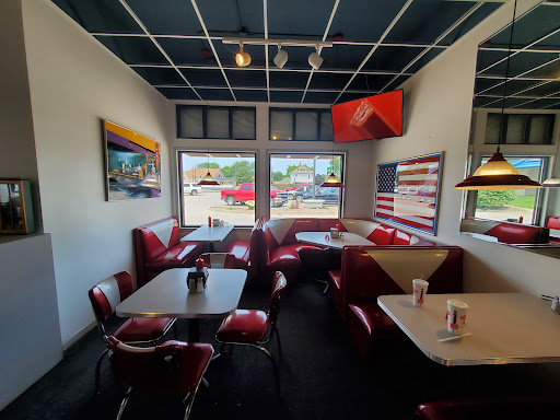 Photo of Maid-Rite - 902 A Ave W Apt B, Oskaloosa, IA 52577