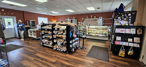 Photo of Jaarsma Bakery - 201 A Ave E, Oskaloosa, IA 52577
