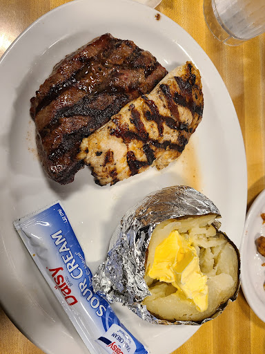 Photo of Tasos' Oskaloosa - 109 High Ave W, Oskaloosa, IA 52577