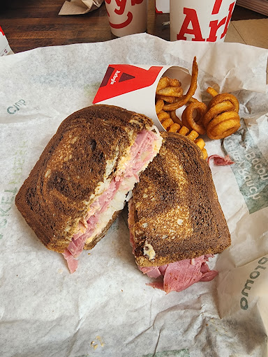 Photo of Arby's - 1606 W Kingshighway, Paragould, AR 72450