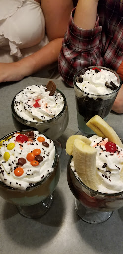 Photo of Friendly's - 4189 Mountain Rd, Pasadena, MD 21122