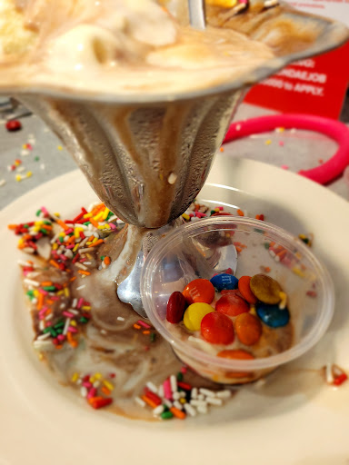 Photo of Friendly's - 4189 Mountain Rd, Pasadena, MD 21122