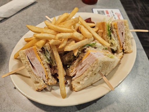 Photo of Friendly's - 4189 Mountain Rd, Pasadena, MD 21122