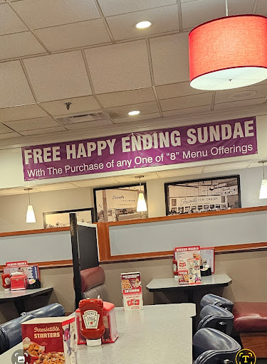 Photo of Friendly's - 4189 Mountain Rd, Pasadena, MD 21122