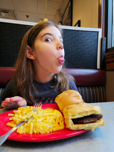 Photo of Friendly's - 4189 Mountain Rd, Pasadena, MD 21122