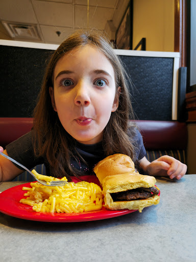 Photo of Friendly's - 4189 Mountain Rd, Pasadena, MD 21122