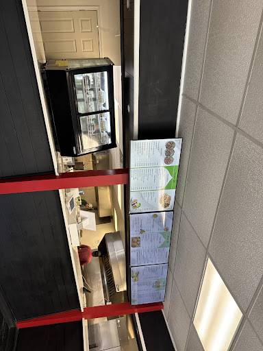 Photo of Maryams Halal Taste of New York - 1600 Oakland Park Ave, Columbus, OH 43224