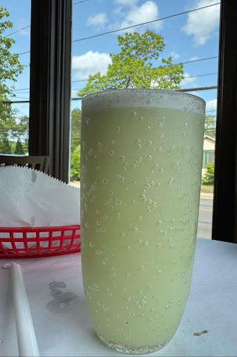 Photo of Mandeez Deli and Restaurant - 335 Jefferson Blvd, Warwick, RI 02888