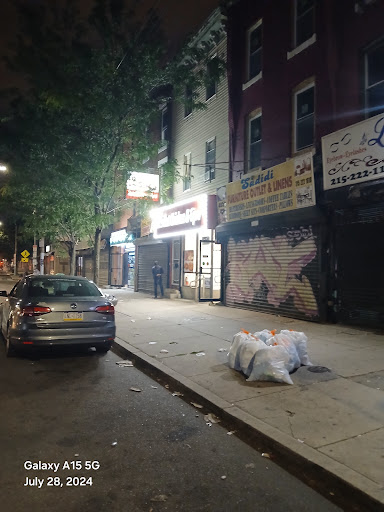 Photo of Baz's Hot Chicken & Gyro - 4056 Lancaster Ave, Philadelphia, PA 19104
