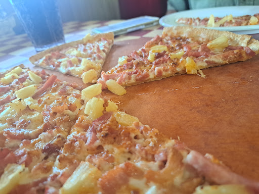 Photo of Pizza Hut - 505 E Sioux Ave, Pierre, SD 57501