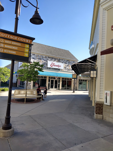 Photo of Friendly's - 100 Premium Outlets Dr, Blackwood, NJ 08012
