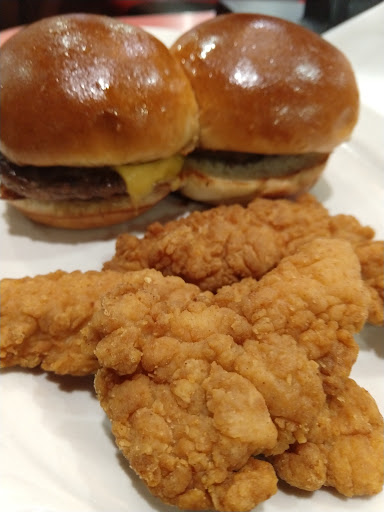 Photo of Friendly's - 841 Dalton Ave, Pittsfield, MA 01201