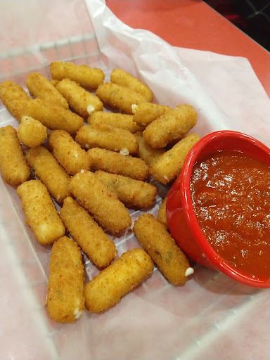 Photo of Friendly's - 841 Dalton Ave, Pittsfield, MA 01201