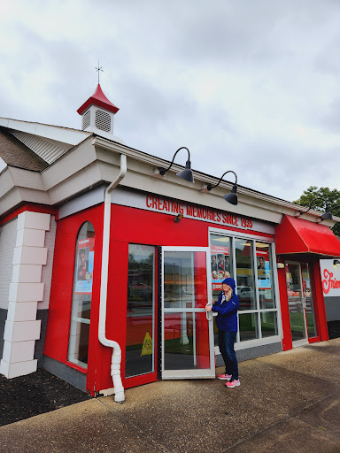 Photo of Friendly's - 841 Dalton Ave, Pittsfield, MA 01201