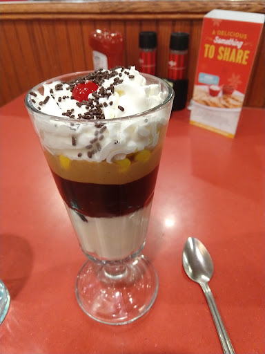 Photo of Friendly's - 841 Dalton Ave, Pittsfield, MA 01201