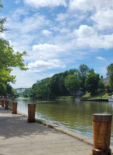 Photo of Aladdin's Natural Eatery - 8 Schoen Pl, Pittsford, NY 14534