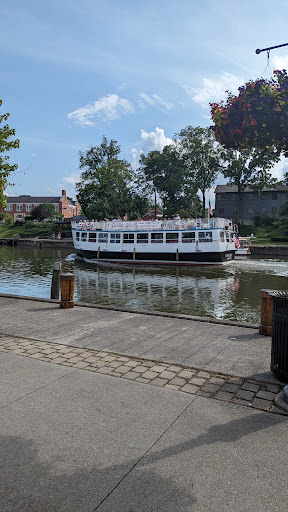 Photo of Aladdin's Natural Eatery - 8 Schoen Pl, Pittsford, NY 14534