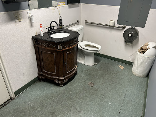 Photo of Best Greek Broiler and Grill - 2056 N Hill Field Rd, Layton, UT 84041