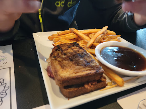 Photo of Boulevard Grill - 560 Exmouth St, Sarnia, ON N7T 7S5, Canada