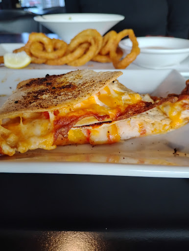 Photo of Boulevard Grill - 560 Exmouth St, Sarnia, ON N7T 7S5, Canada