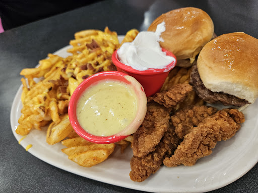 Photo of Friendly's - 210 Maine Mall Rd, South Portland, ME 04106