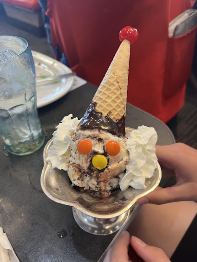 Photo of Friendly's - 210 Maine Mall Rd, South Portland, ME 04106