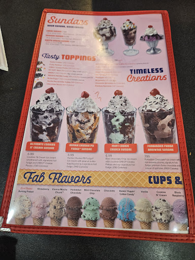 Photo of Friendly's - 210 Maine Mall Rd, South Portland, ME 04106