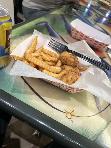 Photo of Mo's Fried Chicken - Tysons, VA 22102, USA