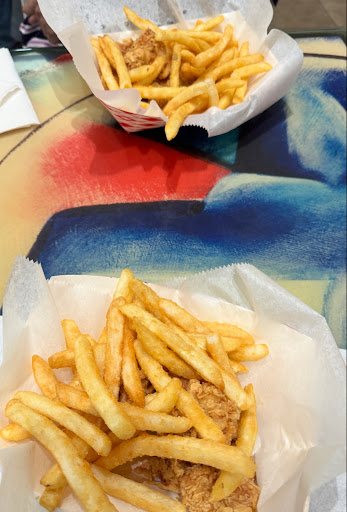 Photo of Mo's Fried Chicken - Tysons, VA 22102, USA