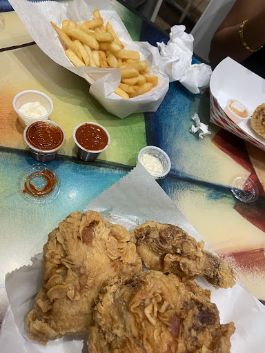 Photo of Mo's Fried Chicken - Tysons, VA 22102, USA