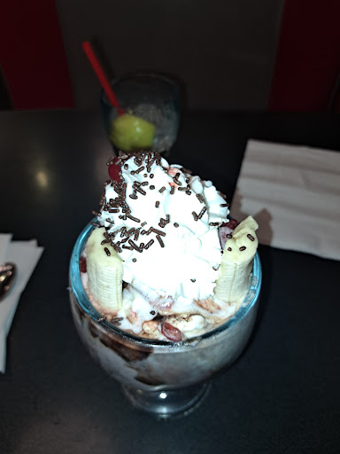 Photo of Friendly's - 1535 Lancaster Ave, Reading, PA 19607