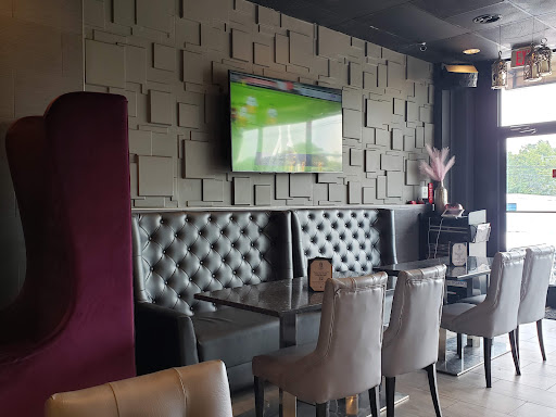 Photo of Makani Restaurant & Lounge - 23070 Oakgrove Rd, Sterling, VA 20166