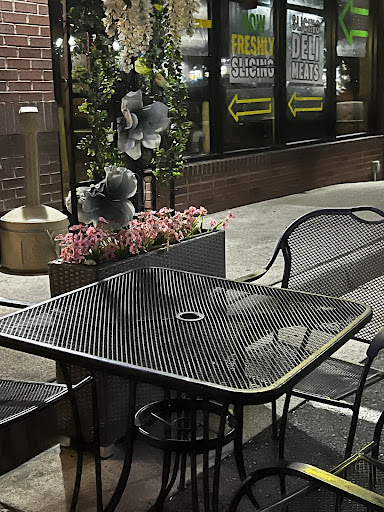 Photo of Makani Restaurant & Lounge - 23070 Oakgrove Rd, Sterling, VA 20166