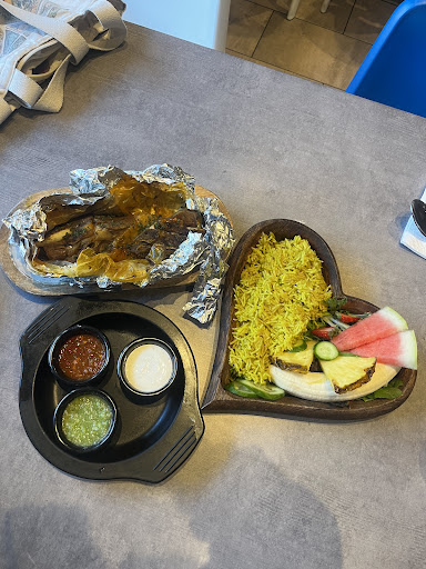 Photo of La Mama Restaurant - 2000 Nicollet Ave, Minneapolis, MN 55404