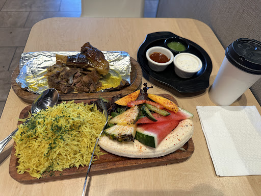 Photo of La Mama Restaurant - 2000 Nicollet Ave, Minneapolis, MN 55404