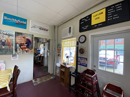 Photo of Sunshine Grill - 200 Washington Ave, Weldon, NC 27890