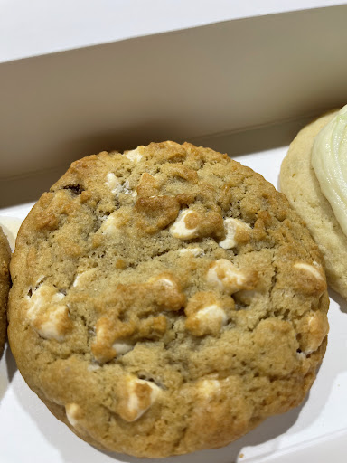 Photo of Crumbl - Bentonville - 500 SE Walton Blvd #10, Bentonville, AR 72712