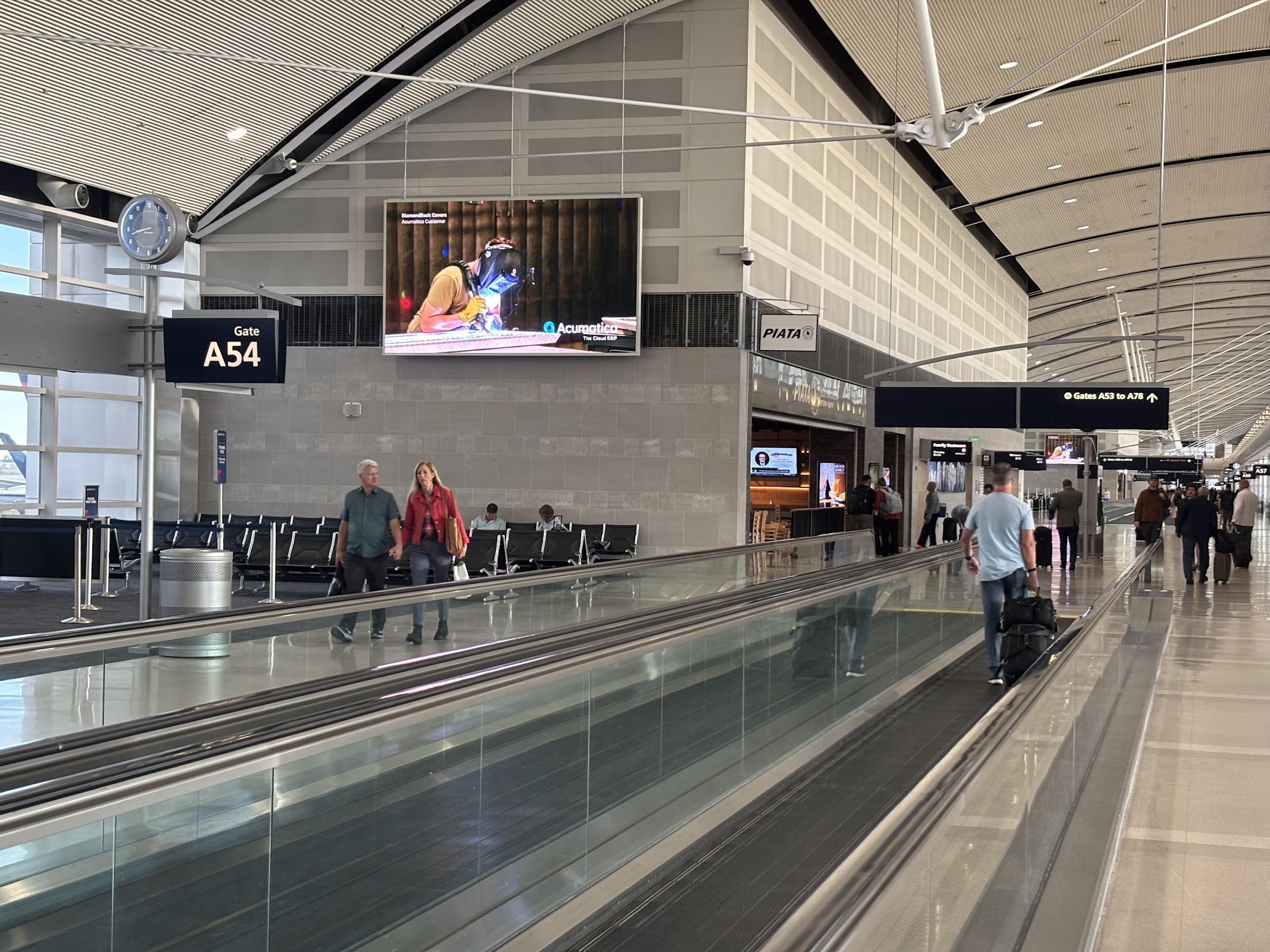 Photo of Piata Mediterranean Kitchen and Tavern - 2588 Worldgateway Pl McNamara Terminal, Detroit, MI 48242