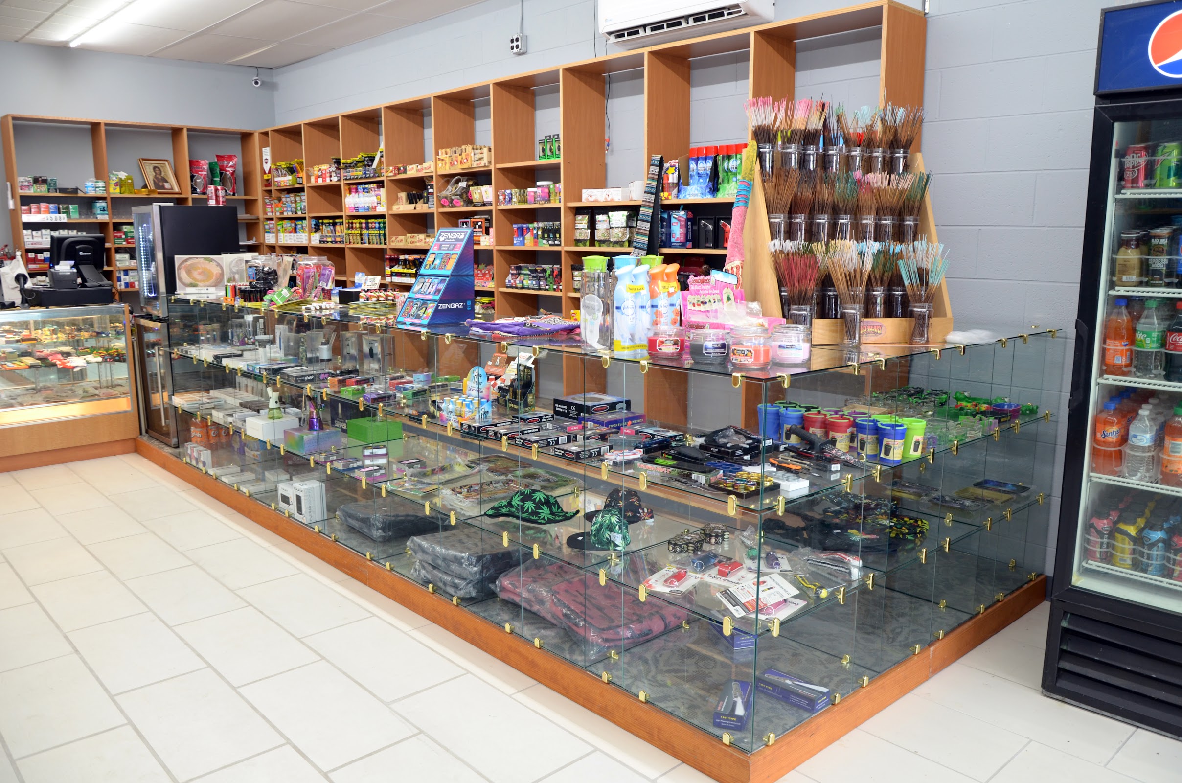 Photo of Pete's Smoke Shop & Middle East Feast - 118 N Pollard St, Vinton, VA 24179