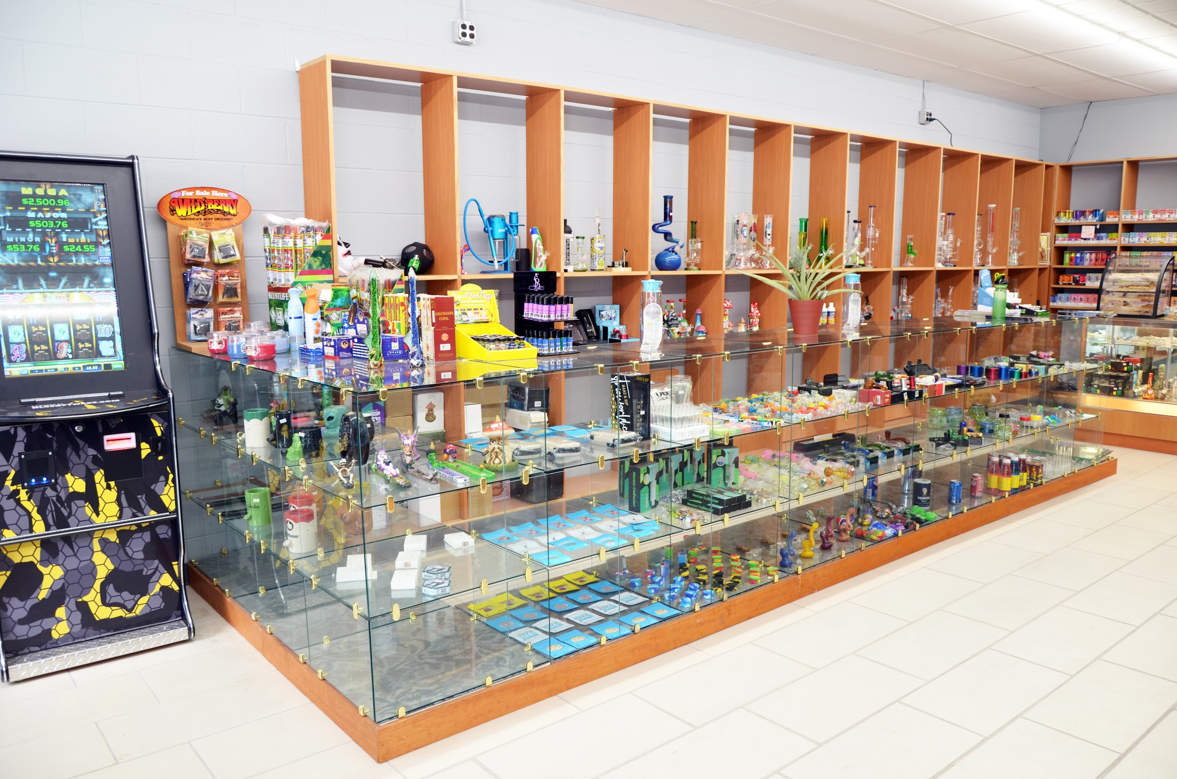 Photo of Pete's Smoke Shop & Middle East Feast - 118 N Pollard St, Vinton, VA 24179