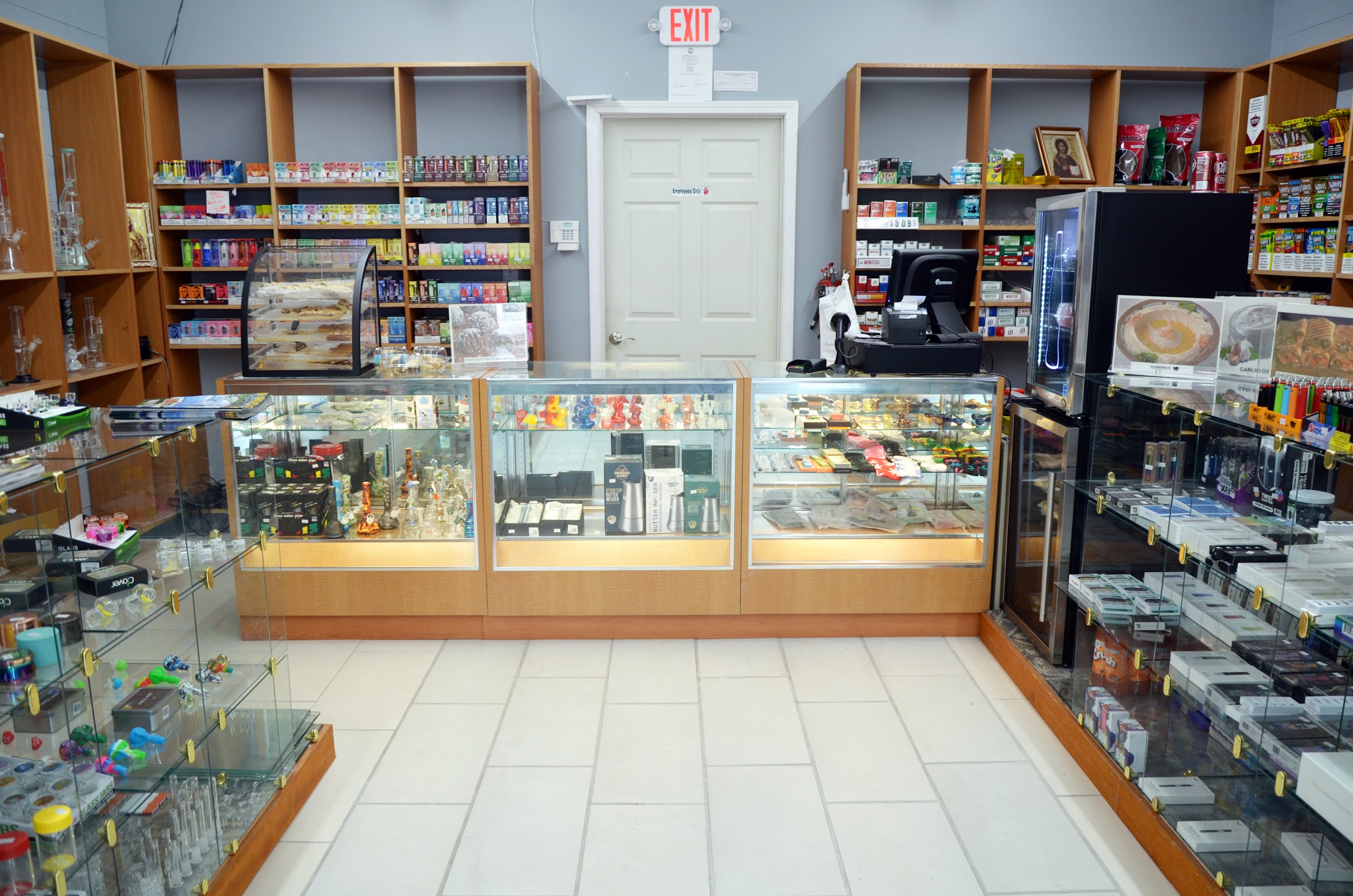 Photo of Pete's Smoke Shop & Middle East Feast - 118 N Pollard St, Vinton, VA 24179