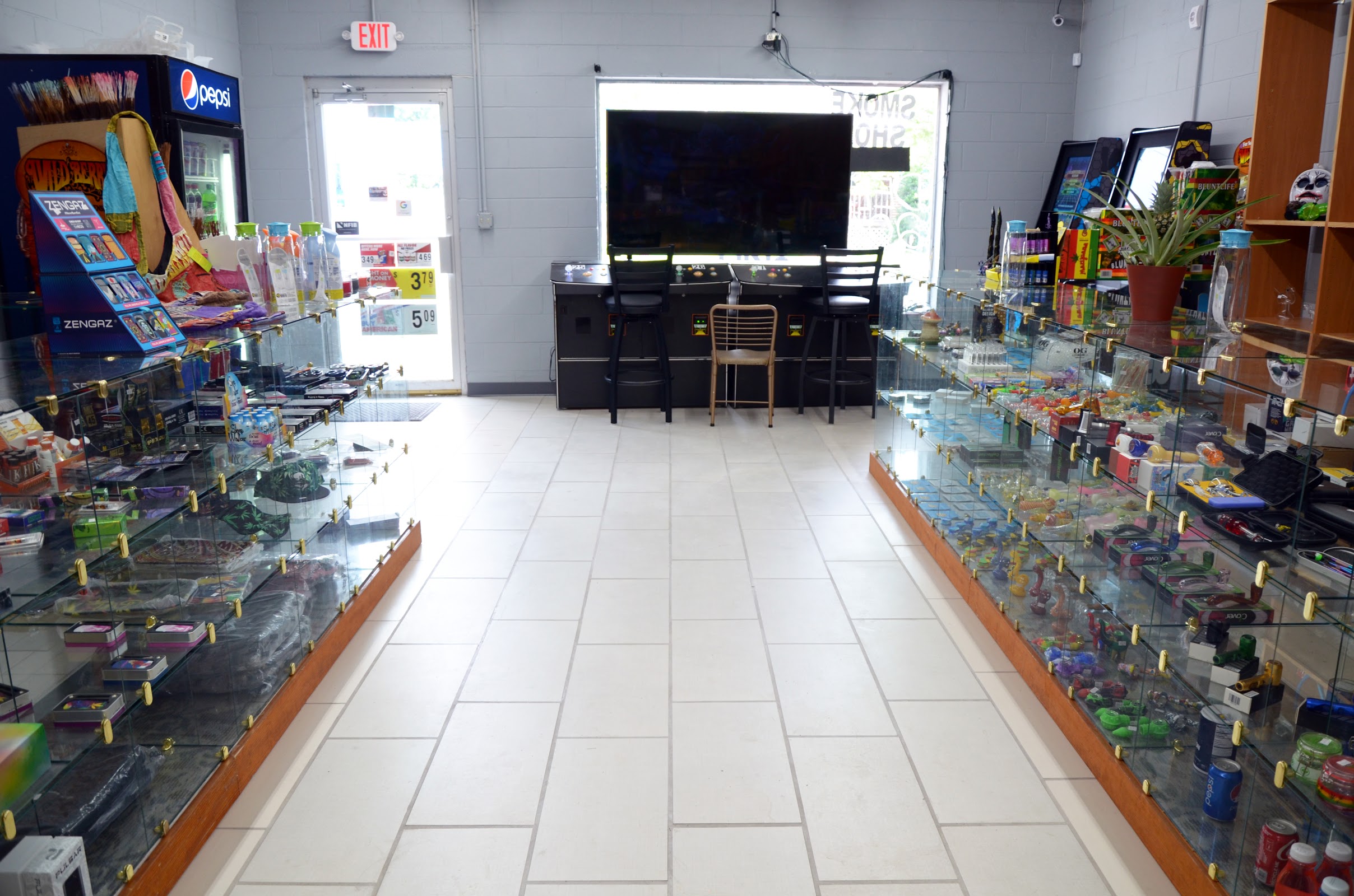 Photo of Pete's Smoke Shop & Middle East Feast - 118 N Pollard St, Vinton, VA 24179
