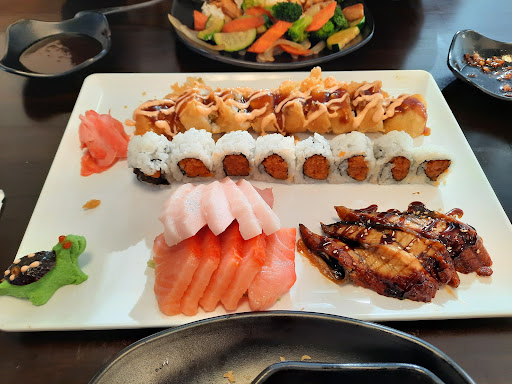 Photo of Momoya Ramen and Sushi - 2100 S 9th St D, Salina, KS 67401