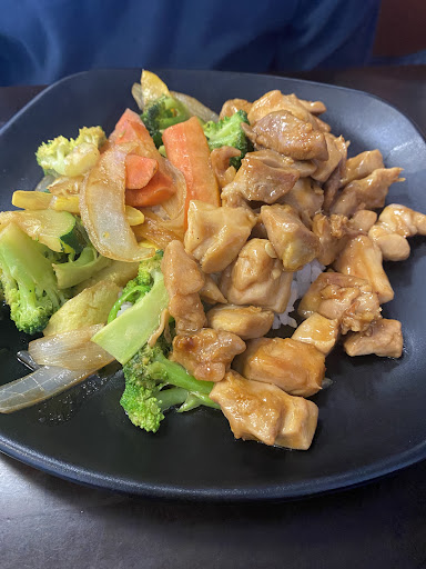 Photo of Momoya Ramen and Sushi - 2100 S 9th St D, Salina, KS 67401