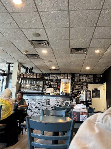 Photo of Desi Tadka - 927 W Golf Rd, Schaumburg, IL 60194