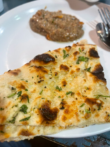 Photo of Desi Tadka - 927 W Golf Rd, Schaumburg, IL 60194