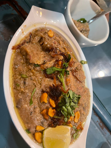 Photo of Desi Tadka - 927 W Golf Rd, Schaumburg, IL 60194