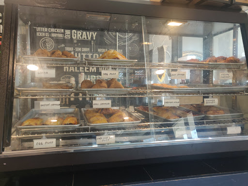 Photo of Desi Tadka - 927 W Golf Rd, Schaumburg, IL 60194