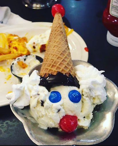 Photo of Friendly's - 940 Montauk Hwy, Shirley, NY 11967