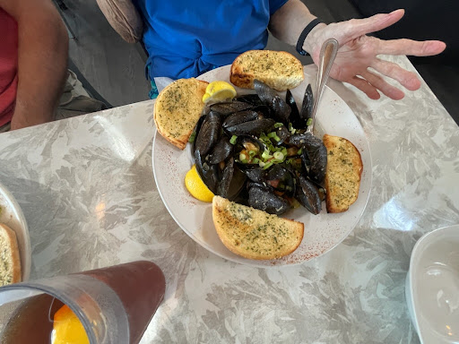 Photo of Pelican Alley Restaurant - 1009 Albee Rd W, Nokomis, FL 34275